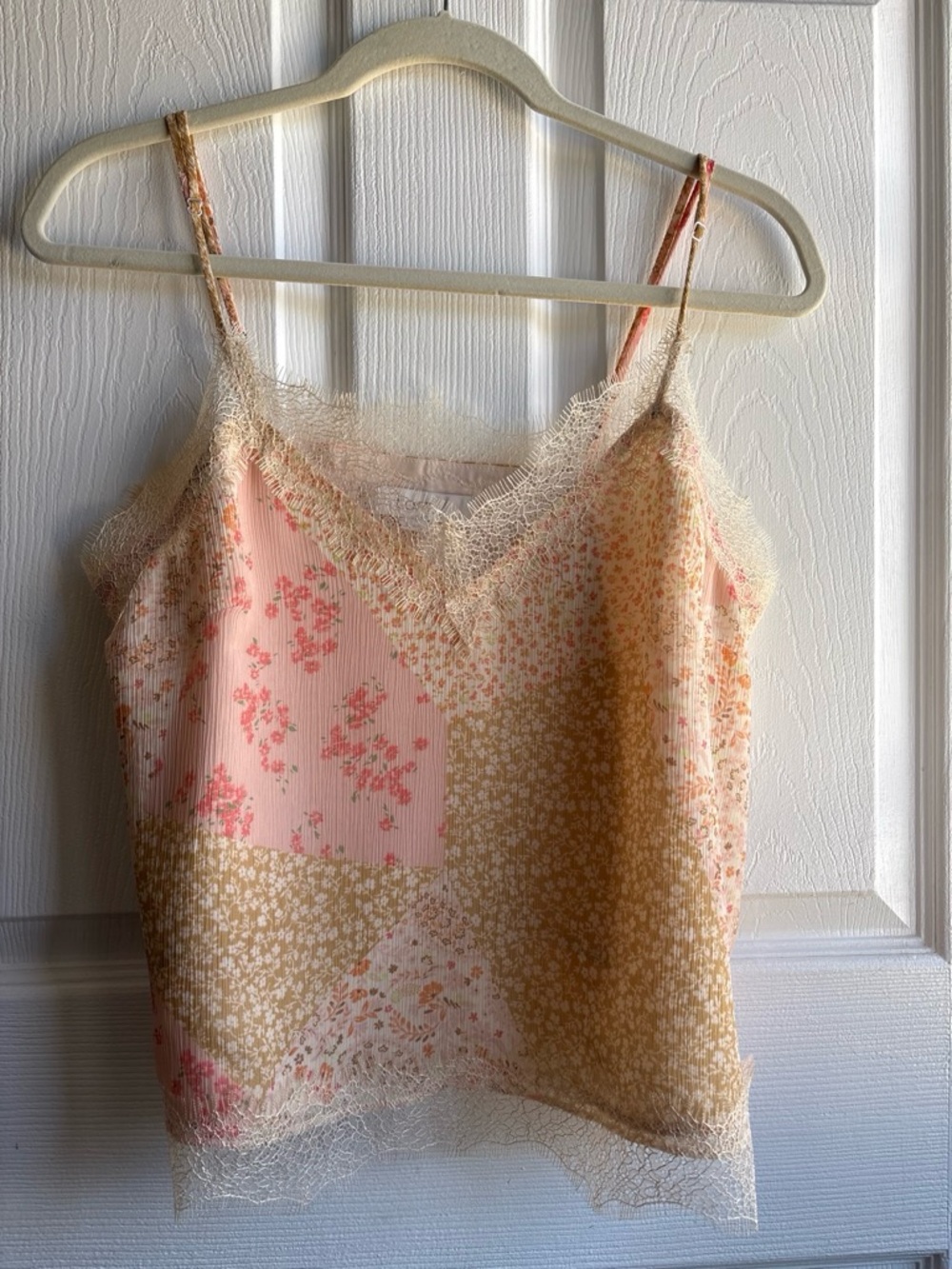 LOFT Beige Pink Floral Lace Trim Camisole Top Womens Regular Size S New-No Tags